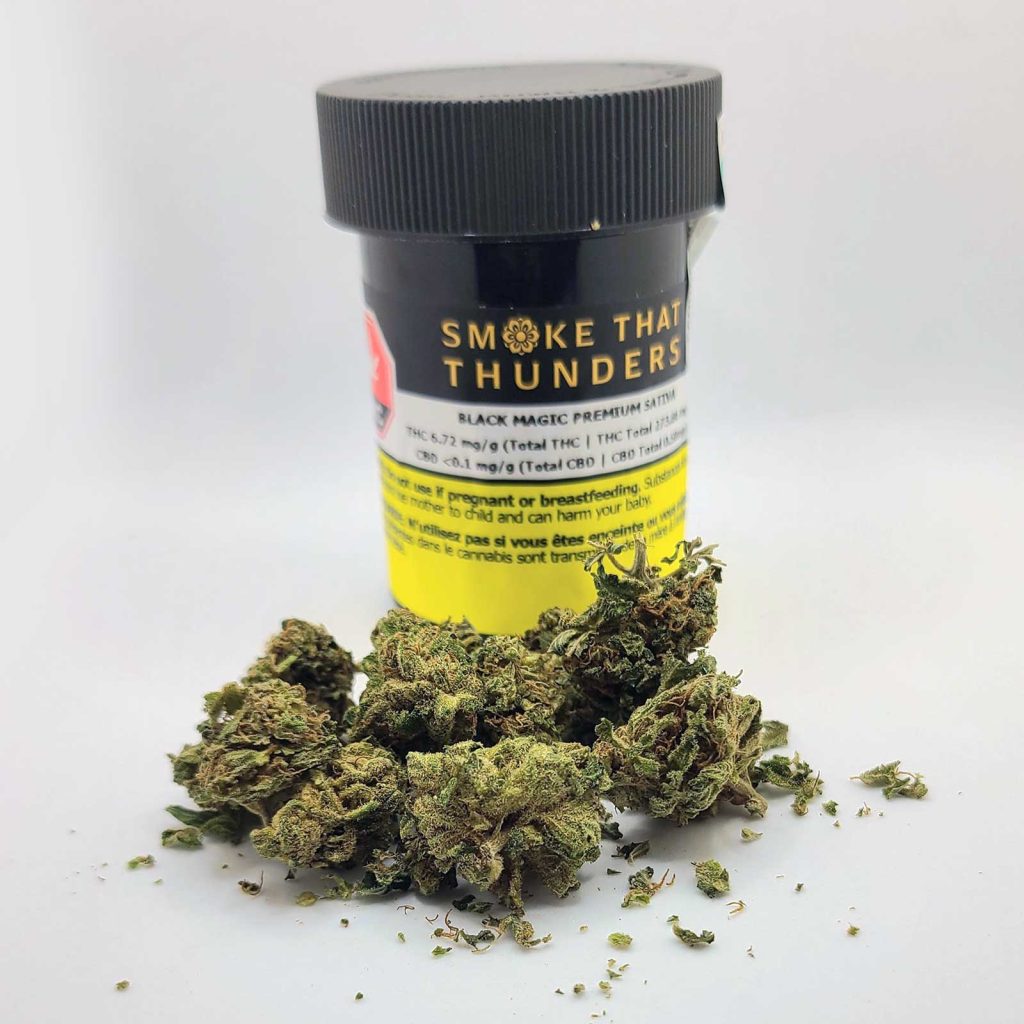 smoke that thunders black magic review cannabis photos 2 merry jade