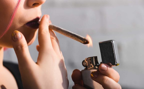 what is difference between spliffs and joints